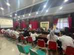 Rapat Koordinasi DLH Kalimantan Tengah mengenai perizinan Galian C, dengan peserta yang hadir di Aula DLH Prov. Kalteng.