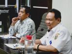 Sekretaris DLH Kalteng, Nooh Halim, berbicara dalam pertemuan dengan DPRD Kabupaten Pulang Pisau mengenai dukungan pengelolaan sampah, Rabu (19/2/2025).