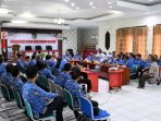 Sekretaris Daerah Kabupaten Barito Selatan, Edy Purwanto, bersama tim BPK RI Perwakilan Kalteng dalam pertemuan entry meeting pemeriksaan laporan keuangan tahun 2024 di Aula Kantor Bupati Barito Selatan, Senin (17/2/2025).